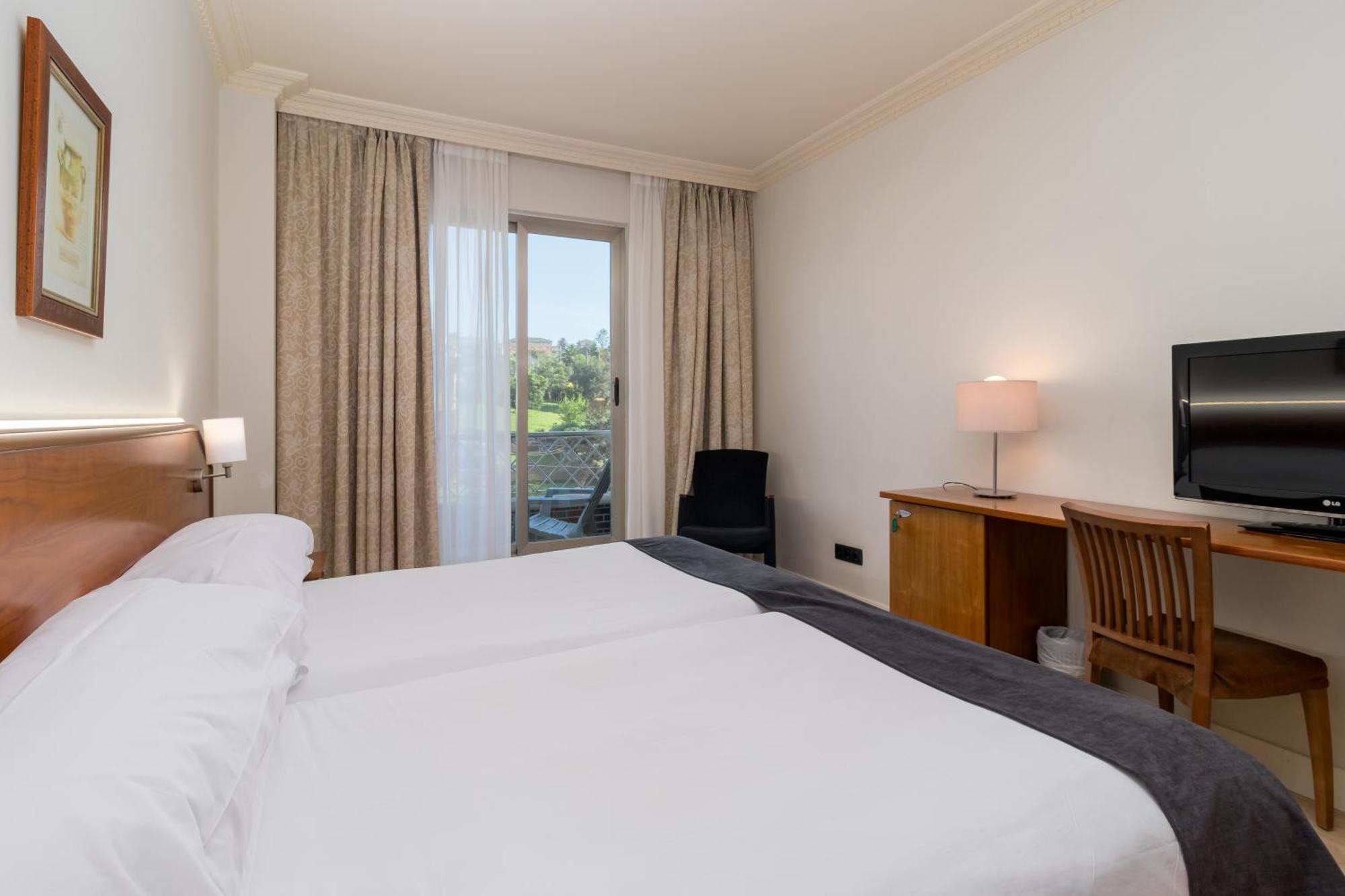 Hotel Milagros Golf Mogro Εξωτερικό φωτογραφία