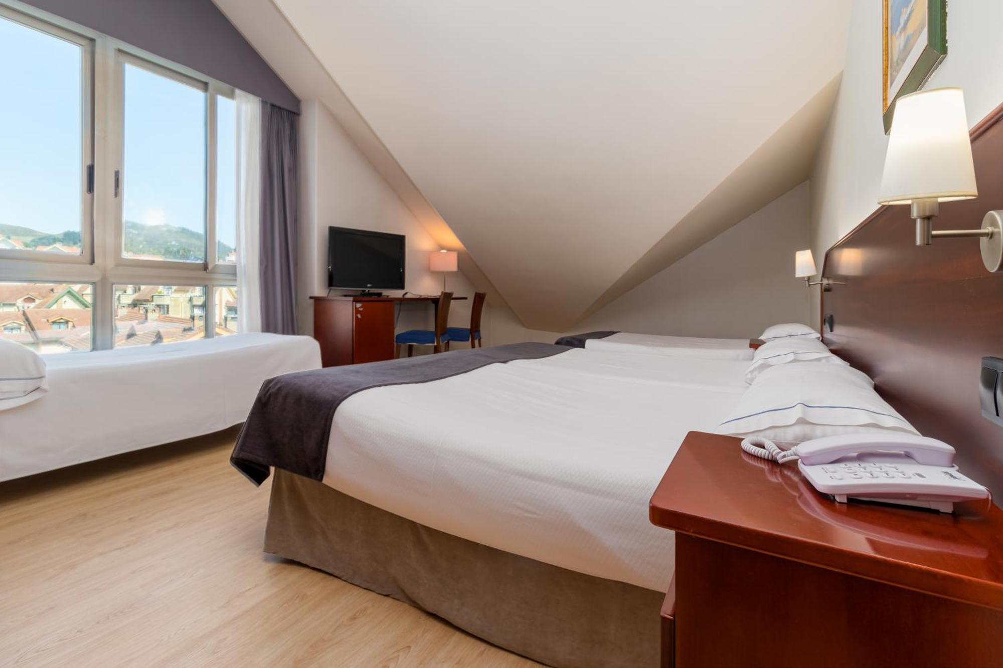 Hotel Milagros Golf Mogro Εξωτερικό φωτογραφία