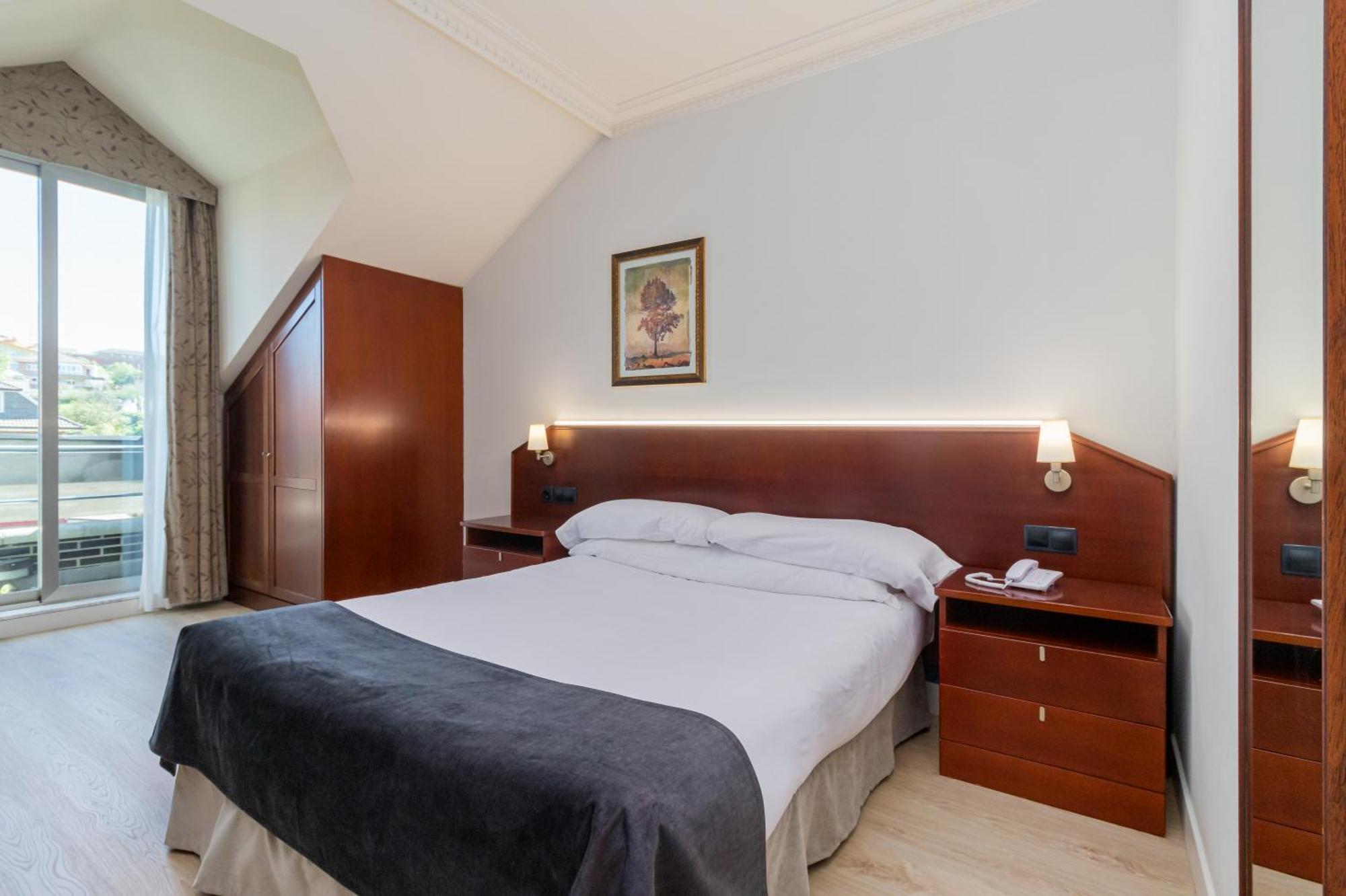 Hotel Milagros Golf Mogro Εξωτερικό φωτογραφία